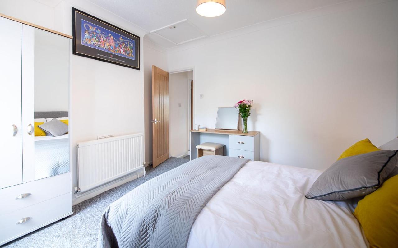 Bright 3 Bedroom Townhouse Near City Centre NWI Kültér fotó