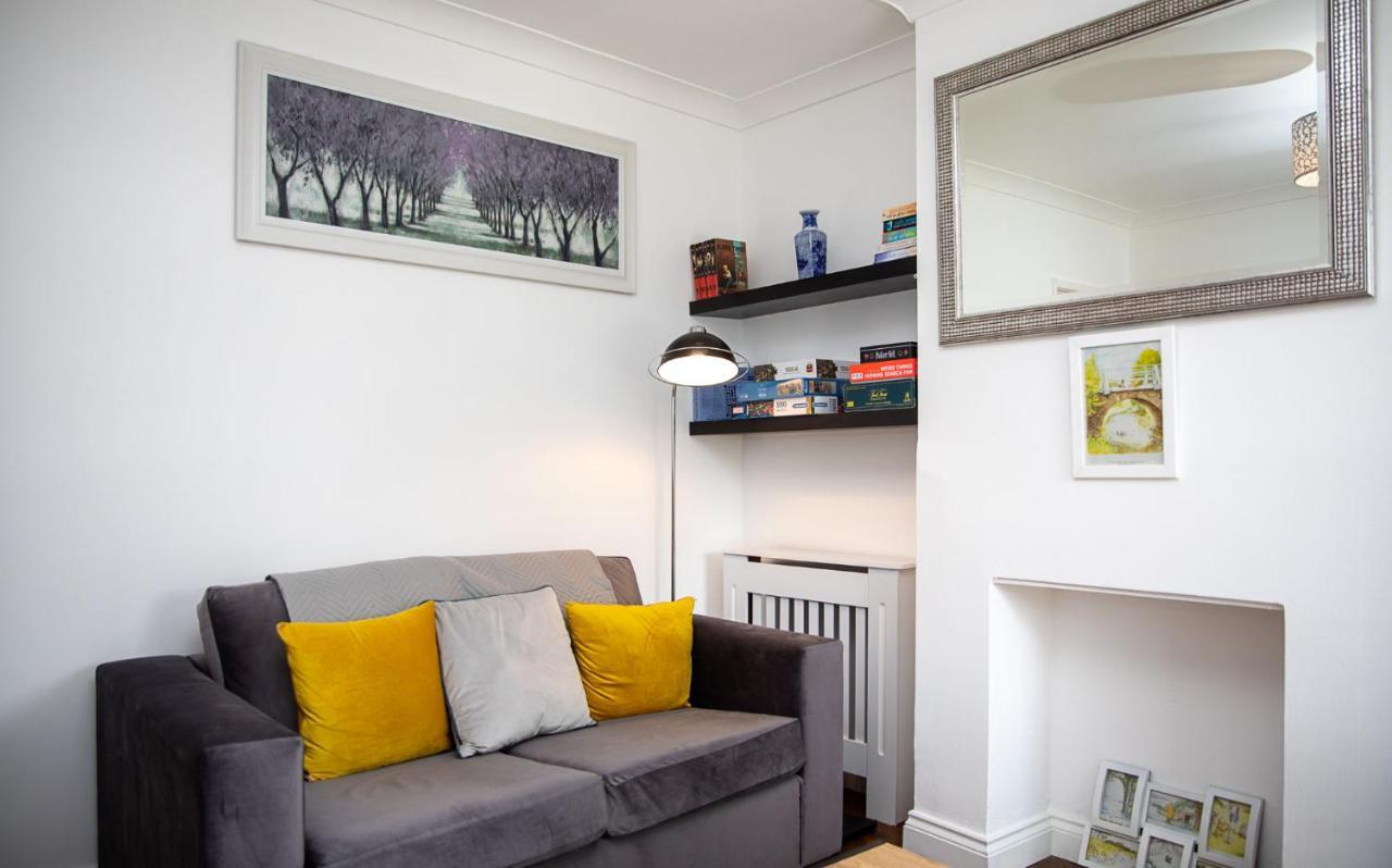 Bright 3 Bedroom Townhouse Near City Centre NWI Kültér fotó