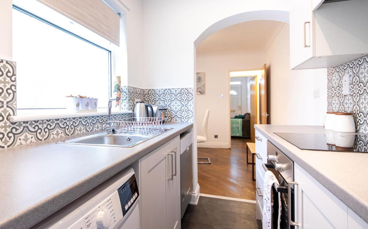 Bright 3 Bedroom Townhouse Near City Centre NWI Kültér fotó