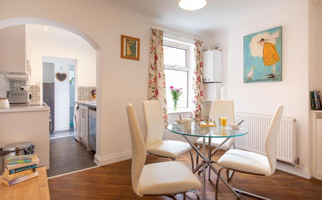 Bright 3 Bedroom Townhouse Near City Centre NWI Kültér fotó